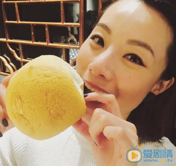 邓丽欣生活照 邓丽欣高清写真_邓丽欣高清剧照