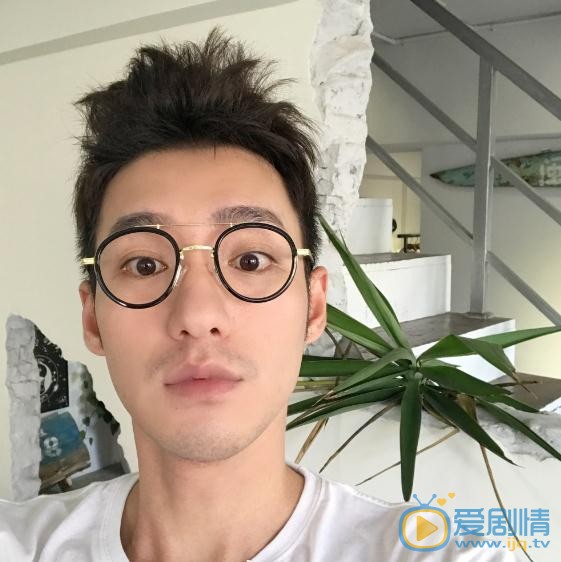 黄世超微博配图写真 黄世超高清写真_黄世超高清剧照