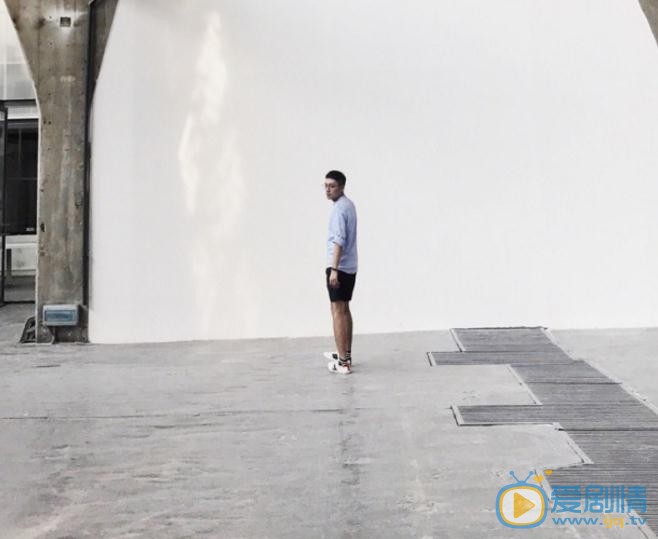 黄世超白衣少年写真 黄世超高清写真_黄世超高清剧照