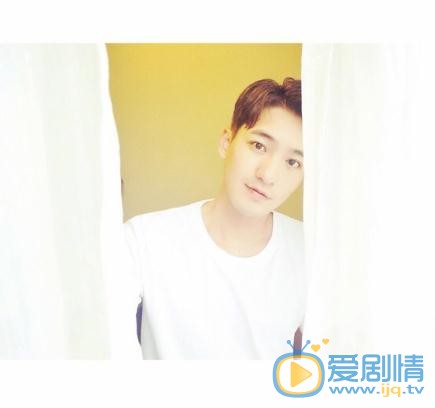 黄世超白衣少年写真 黄世超高清写真_黄世超高清剧照