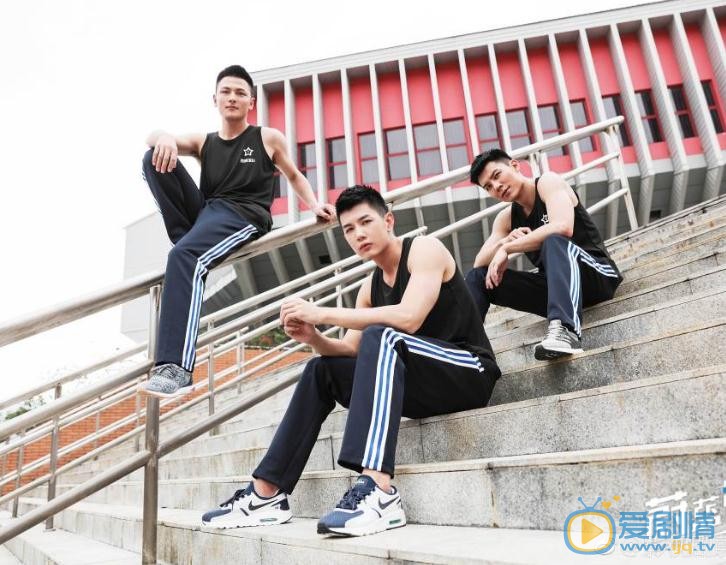 李昕哲《蔚蓝50米》剧照写真 李昕哲高清写真_李昕哲高清剧照