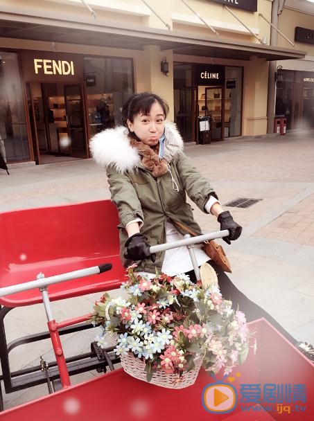 司珂华生活照 司珂华高清写真_司珂华高清剧照