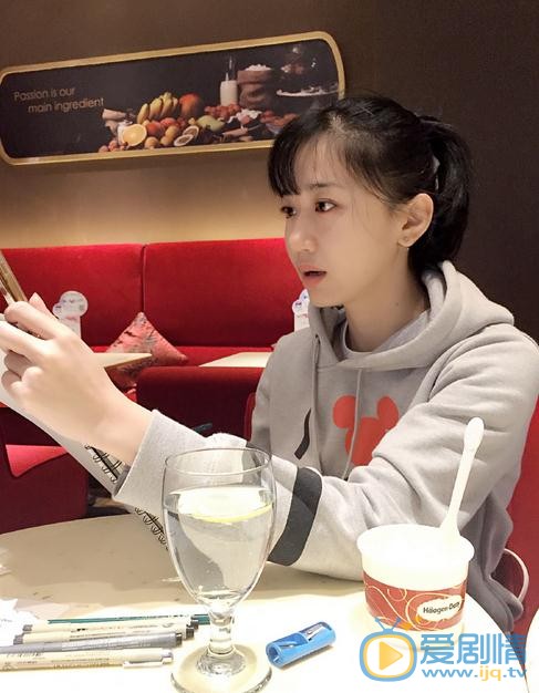 司珂华生活照 司珂华高清写真_司珂华高清剧照