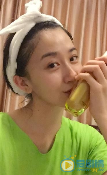 司珂华生活照 司珂华高清写真_司珂华高清剧照