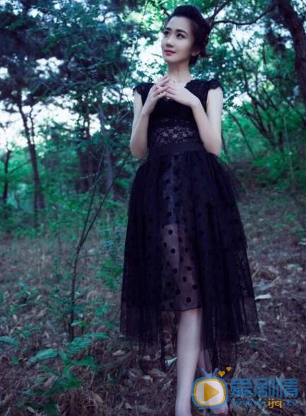 司珂华森林写真 司珂华高清写真_司珂华高清剧照