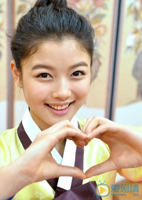 金裕贞韩服写真 金裕贞高清写真_金裕贞高清剧照