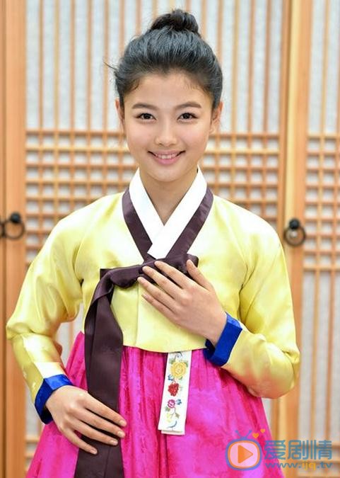 金裕贞韩服写真 金裕贞高清写真_金裕贞高清剧照