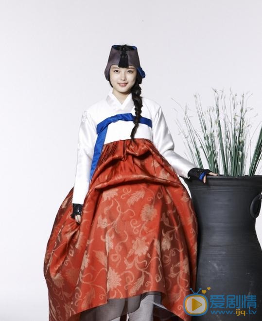 金裕贞韩服写真 金裕贞高清写真_金裕贞高清剧照