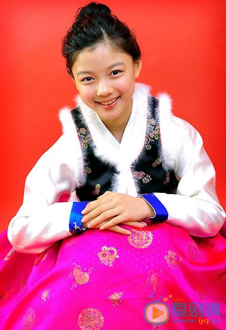 金裕贞韩服写真 金裕贞高清写真_金裕贞高清剧照