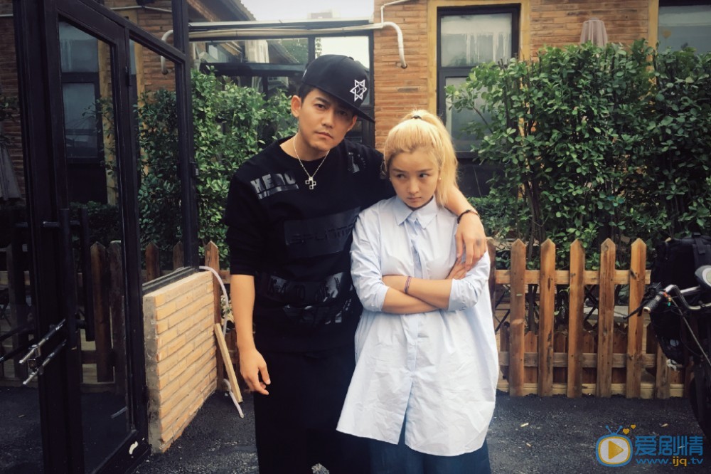 苏醒和何洁合照写真 苏醒高清写真_苏醒高清剧照