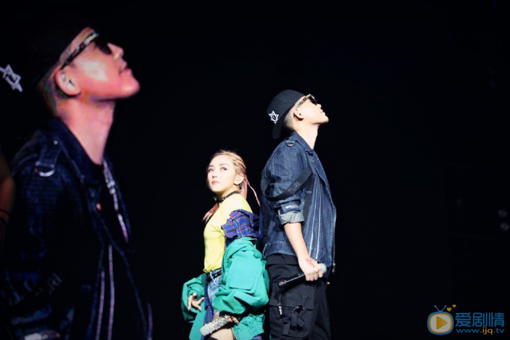 苏醒和何洁合照写真 苏醒高清写真_苏醒高清剧照