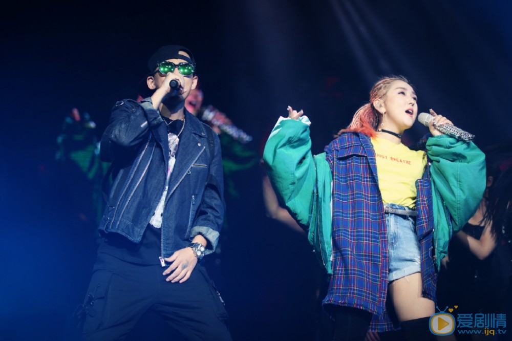 苏醒和何洁合照写真 苏醒高清写真_苏醒高清剧照