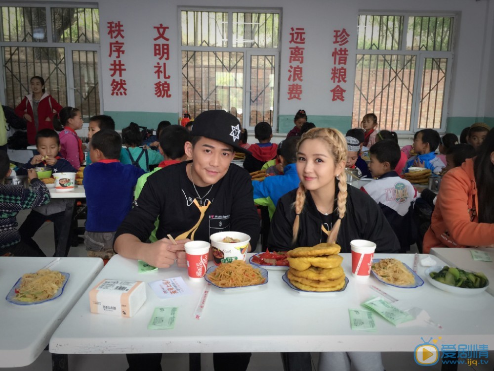 苏醒和何洁合照写真 苏醒高清写真_苏醒高清剧照