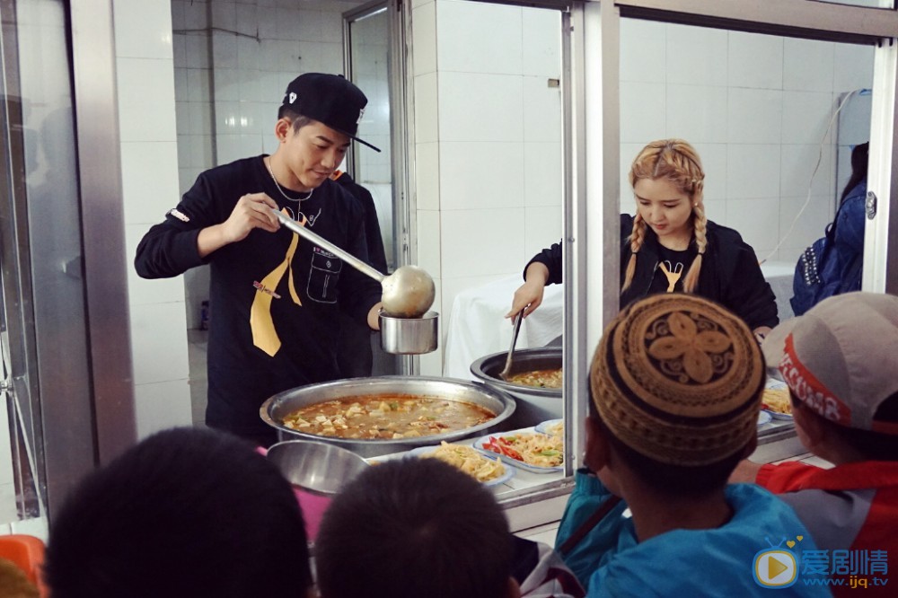 苏醒和何洁合照写真 苏醒高清写真_苏醒高清剧照