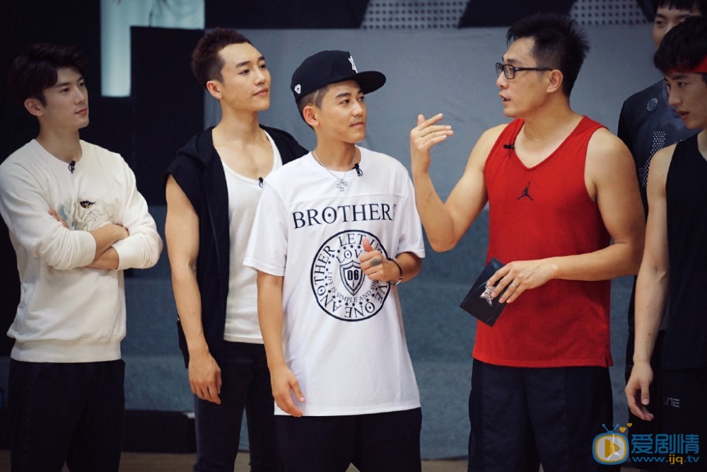 苏醒运动写真 苏醒高清写真_苏醒高清剧照