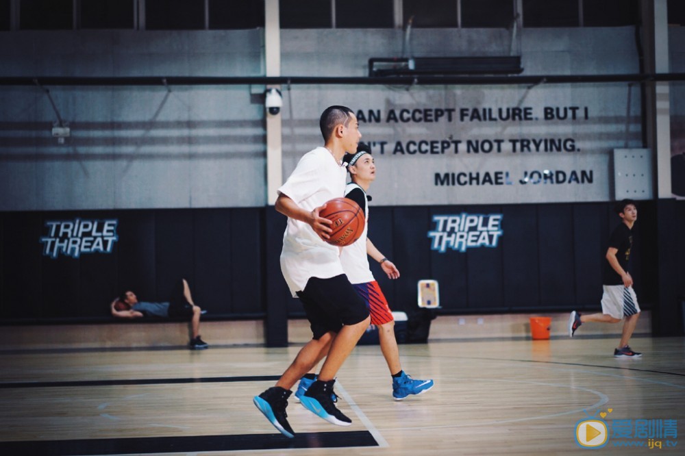 苏醒运动写真 苏醒高清写真_苏醒高清剧照