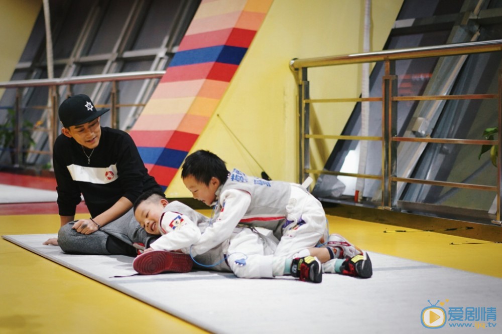 苏醒参加活动写真 苏醒高清写真_苏醒高清剧照