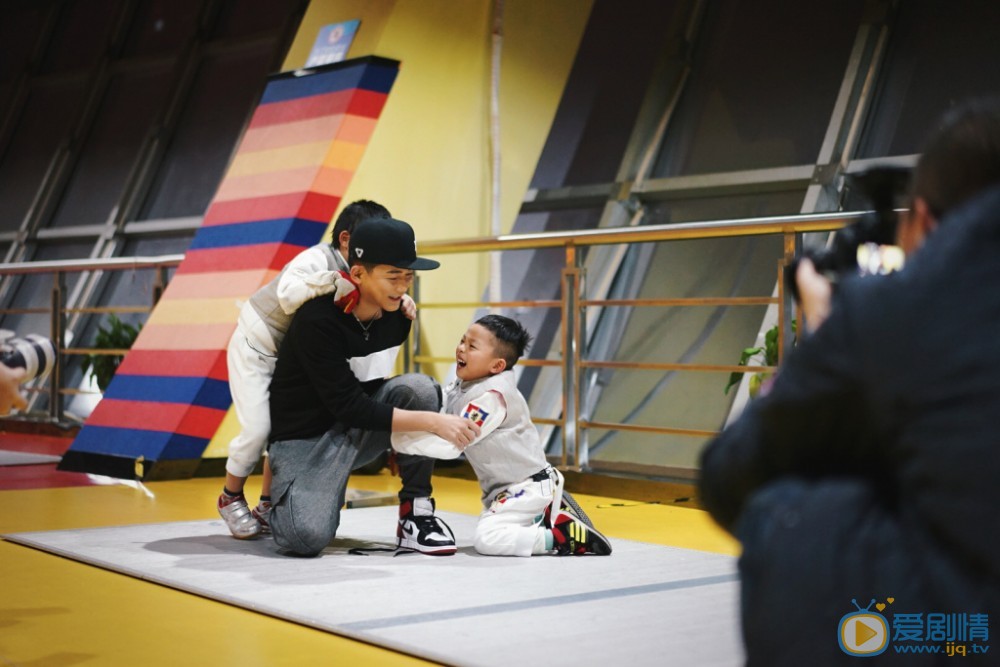 苏醒参加活动写真 苏醒高清写真_苏醒高清剧照