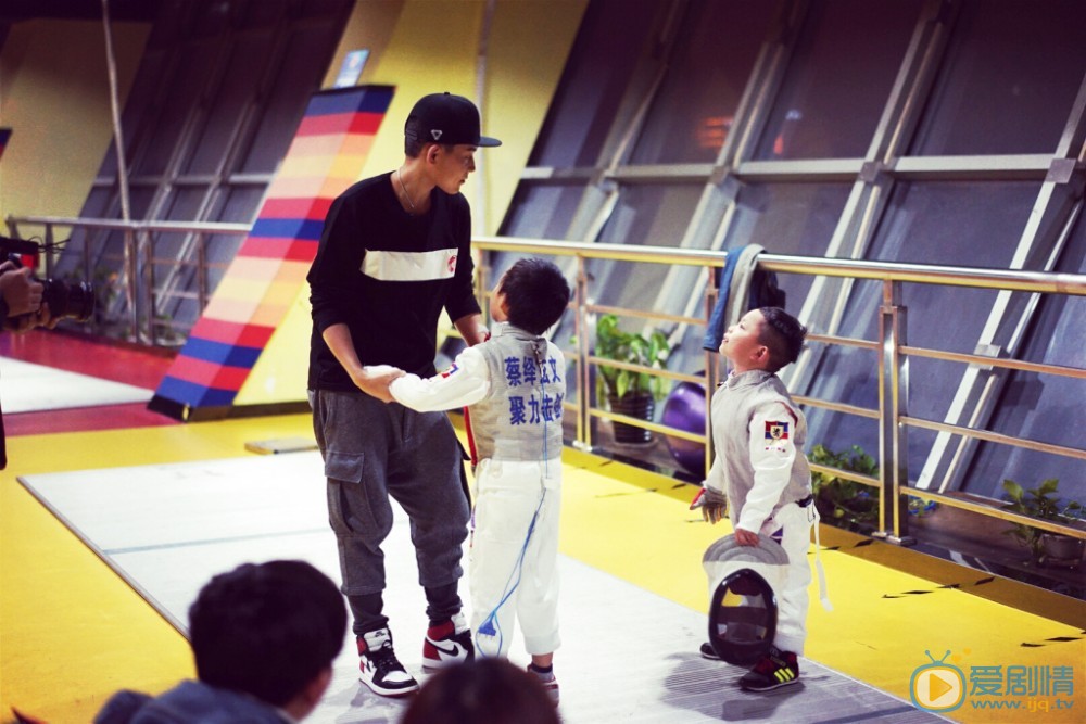 苏醒参加活动写真 苏醒高清写真_苏醒高清剧照