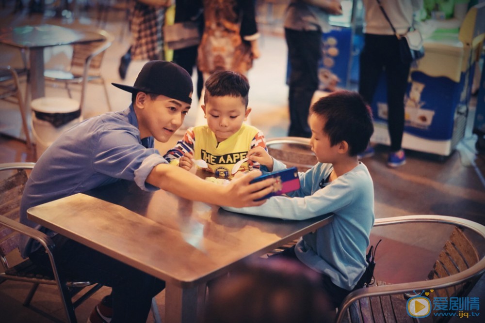 苏醒参加活动写真 苏醒高清写真_苏醒高清剧照