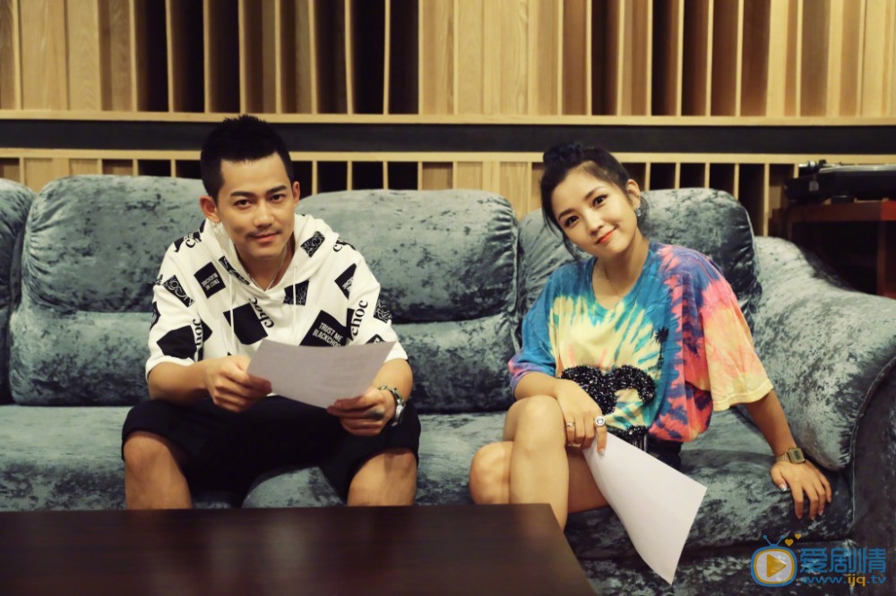 苏醒和何洁合照写真 苏醒高清写真_苏醒高清剧照