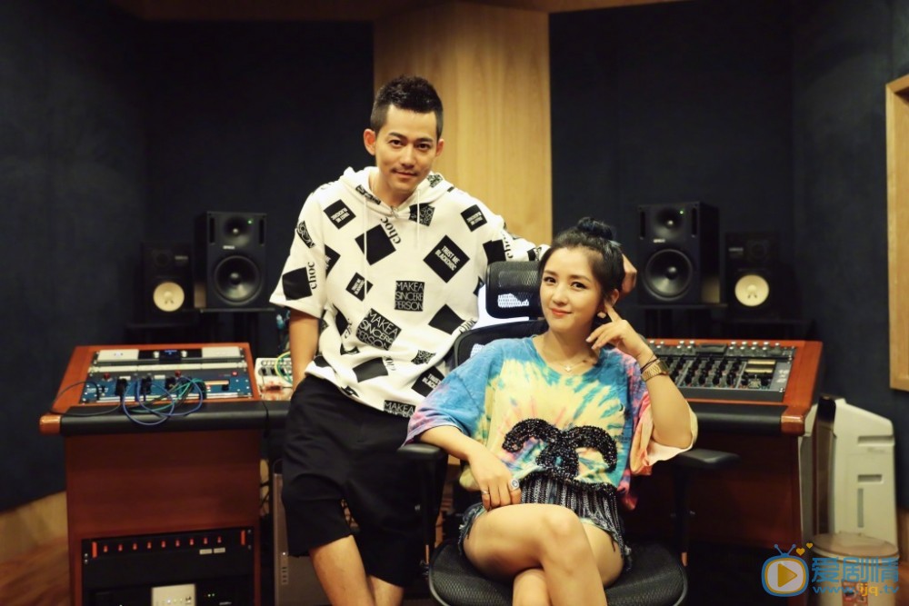 苏醒和何洁合照写真 苏醒高清写真_苏醒高清剧照