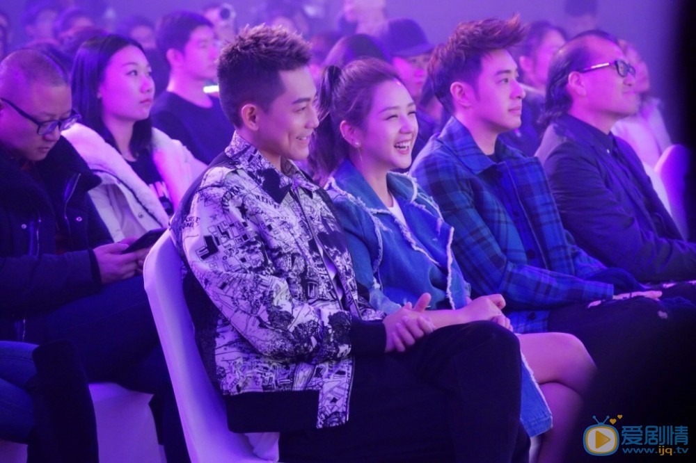 苏醒和何洁合照写真 苏醒高清写真_苏醒高清剧照