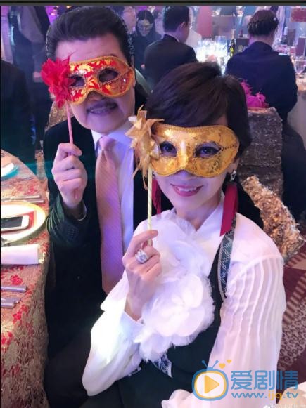 赵雅芝慈善活动写真 赵雅芝高清写真_赵雅芝高清剧照