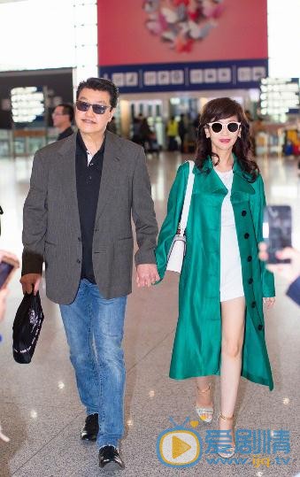 赵雅芝和丈夫黄锦燊合照 赵雅芝高清写真_赵雅芝高清剧照