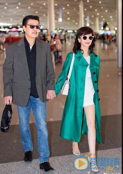 赵雅芝和丈夫黄锦燊合照 赵雅芝高清写真_赵雅芝高清剧照