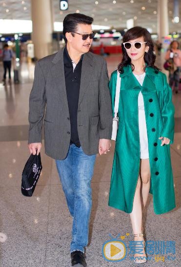 赵雅芝和丈夫黄锦燊合照 赵雅芝高清写真_赵雅芝高清剧照