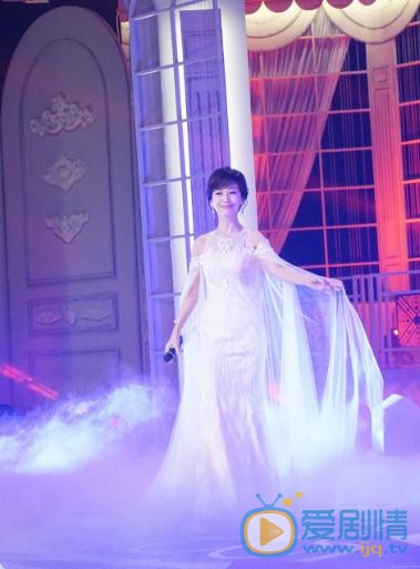 赵雅芝晚礼服写真 赵雅芝高清写真_赵雅芝高清剧照