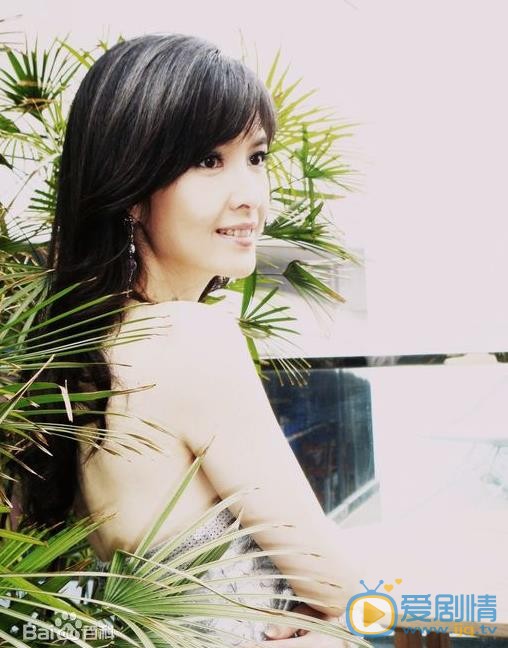 周慧敏靓丽街拍照 周慧敏高清写真_周慧敏高清剧照