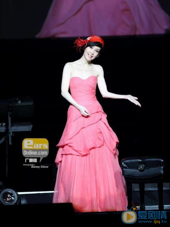周慧敏演唱会 周慧敏高清写真_周慧敏高清剧照