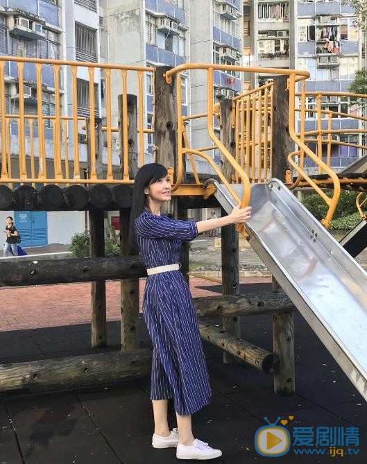 周慧敏靓丽街拍照 周慧敏高清写真_周慧敏高清剧照