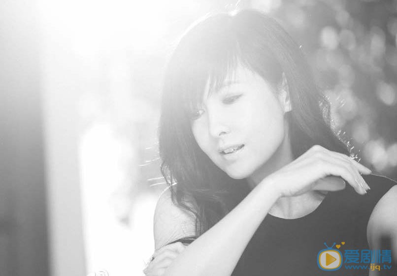 周慧敏靓丽街拍照 周慧敏高清写真_周慧敏高清剧照
