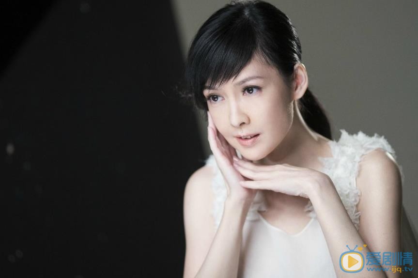 周慧敏靓丽街拍照 周慧敏高清写真_周慧敏高清剧照