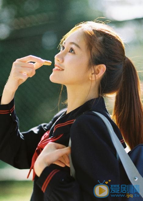 张昕 制服写真 张昕 高清写真_张昕 高清剧照