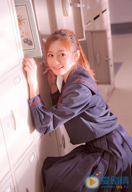 张昕 制服写真 张昕 高清写真_张昕 高清剧照