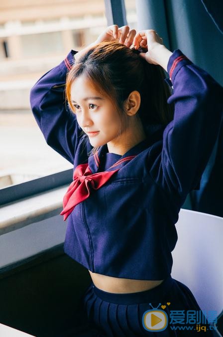 张昕 制服写真 张昕 高清写真_张昕 高清剧照