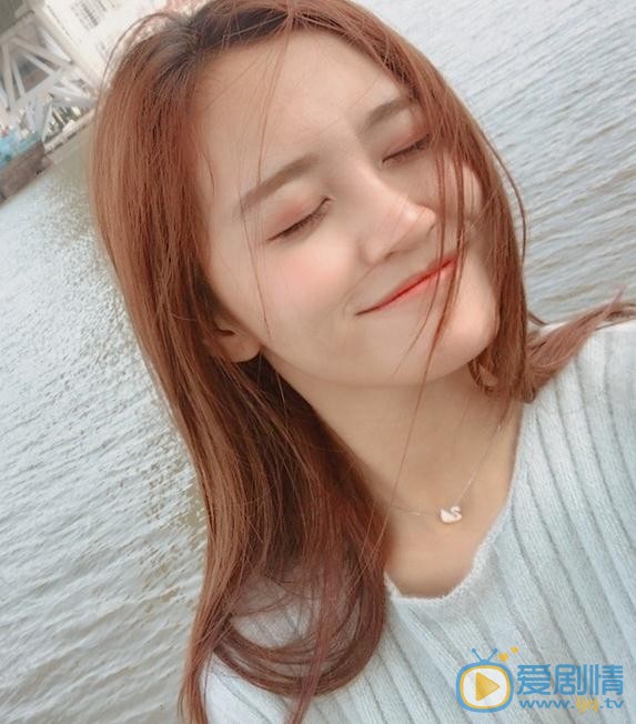 张昕 生活照 张昕 高清写真_张昕 高清剧照