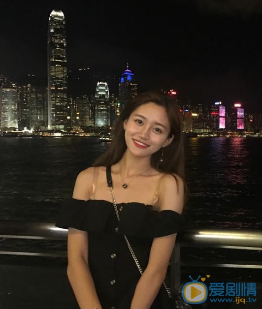 张昕 街拍写真 张昕 高清写真_张昕 高清剧照