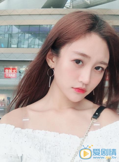 张昕 生活照 张昕 高清写真_张昕 高清剧照