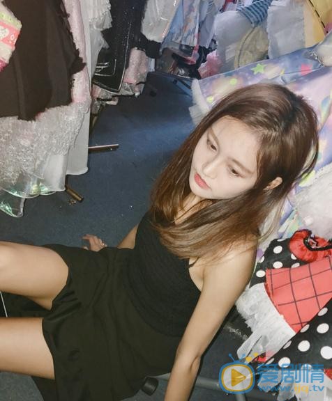 张昕 街拍写真 张昕 高清写真_张昕 高清剧照
