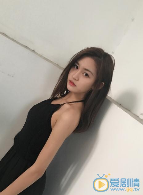 张昕 街拍写真 张昕 高清写真_张昕 高清剧照