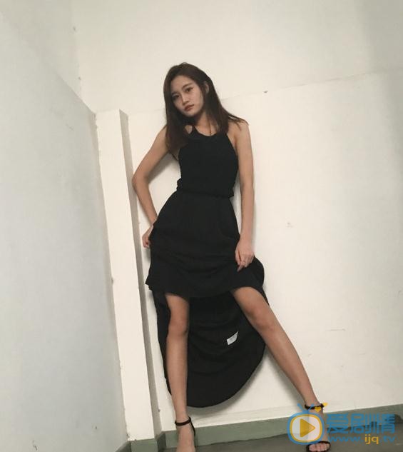 张昕 街拍写真 张昕 高清写真_张昕 高清剧照