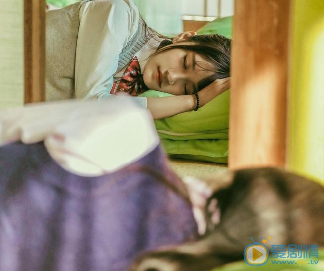 张昕 制服写真 张昕 高清写真_张昕 高清剧照
