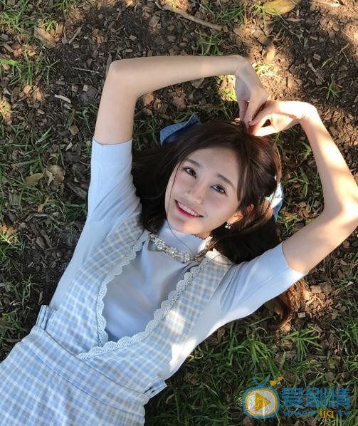 张昕 街拍写真 张昕 高清写真_张昕 高清剧照