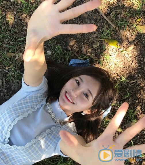 张昕 街拍写真 张昕 高清写真_张昕 高清剧照