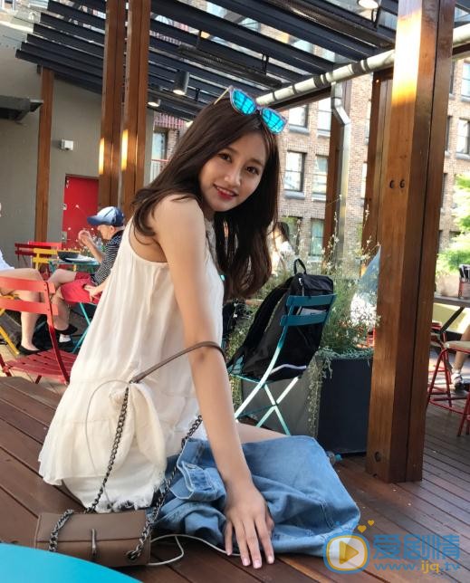 张昕 街拍写真 张昕 高清写真_张昕 高清剧照